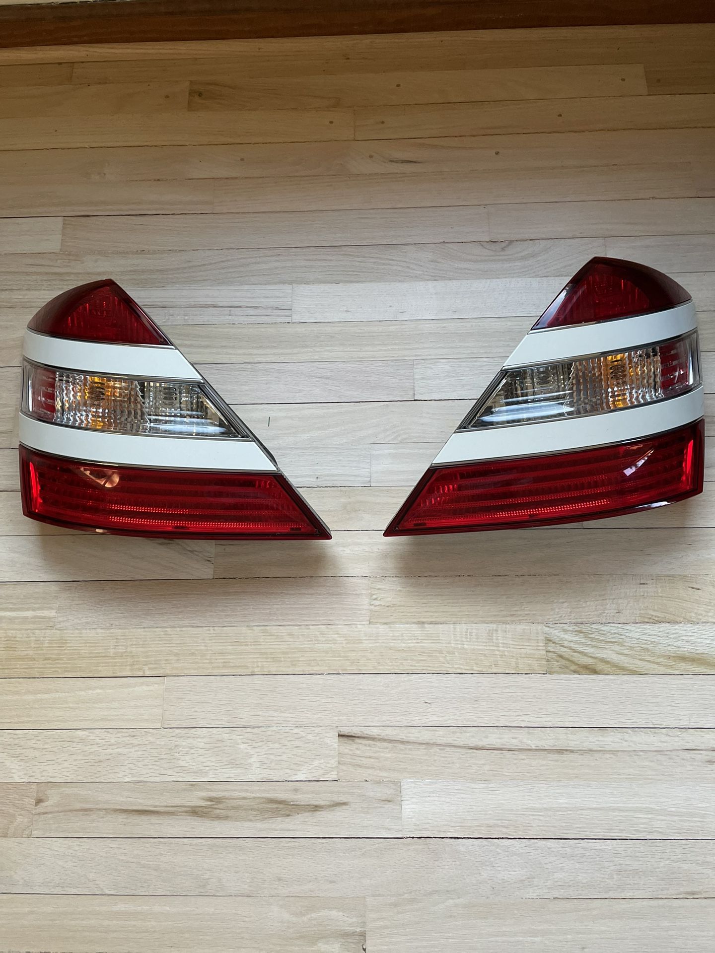 07-09 Mbz S550 W221 Taillights-OEM