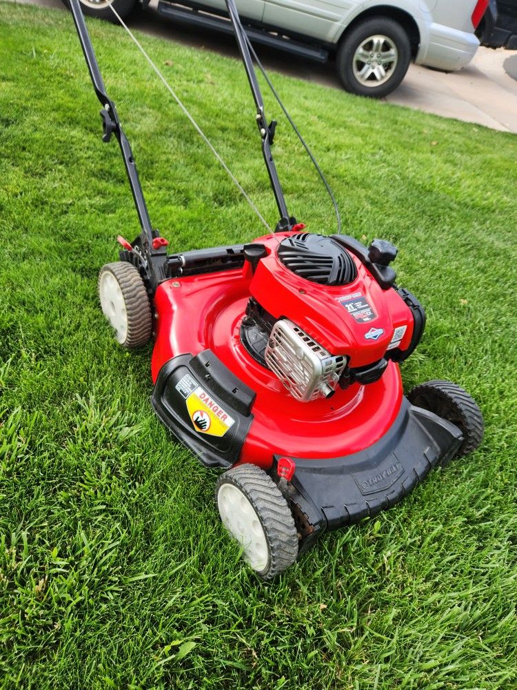 Troy-Bilt 21 Inch 550ex 140cc 5.5 HP Bagless Mulching Push Mower With Full Tune Up Runs Great