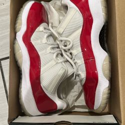 Jordans   11 Retro  Low  Size  10,5  Og  Box  