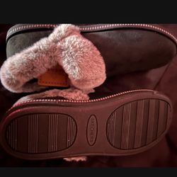 Skechers slippers size 8 in men’s