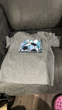 Boys gray t shirt size4