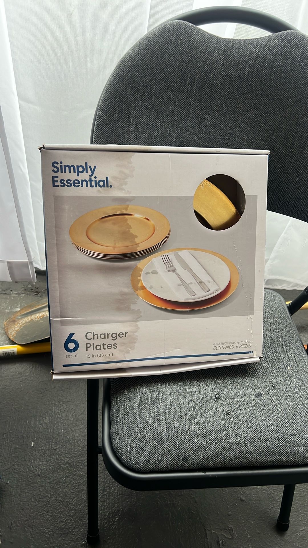 12 Charger Plate Decorations