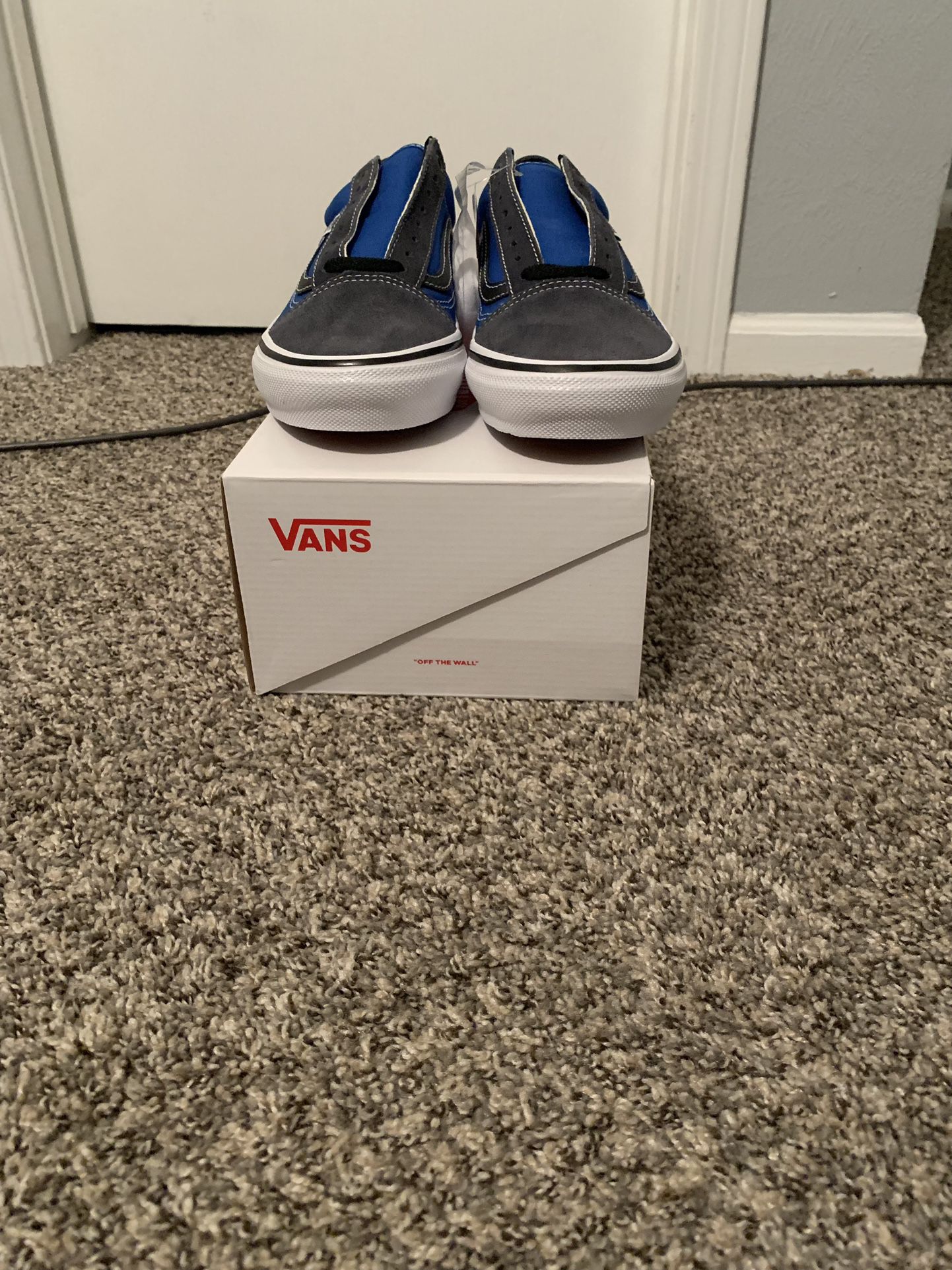 Supreme X Old Skool Vans Barbed Wire Size 9.5 With Box Brand New