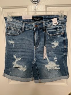 NWT Judy Blue Distressed Jean Shorts Size Med 