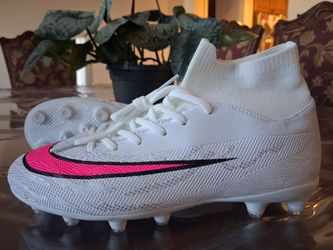 Soccer cleats us size 7