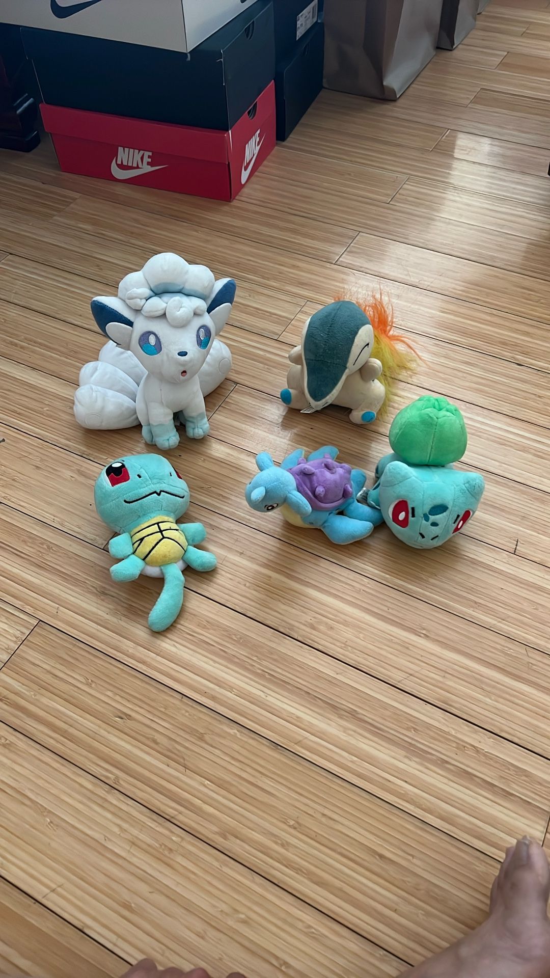 Pokémon Stuffed Animals Plush Toy Lot