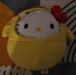 Hello Kitty w/Pompompurin Hoodie Squishmallow