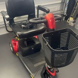 Pride GoGo…3 Wheel Electric Scooter With Newer Battery 