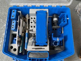 Kreg Pocket hole K5 Master System w/ Storage Case, Kreg Jig HD, 2 Automaxx Clamps, & Screws
