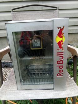 RED BULL MINI COOLER