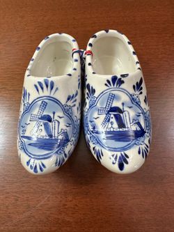 Vintage Delft Blue hand-painted Dutch clogs