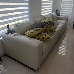 Leather couch 2/2 (Available for pickup only)