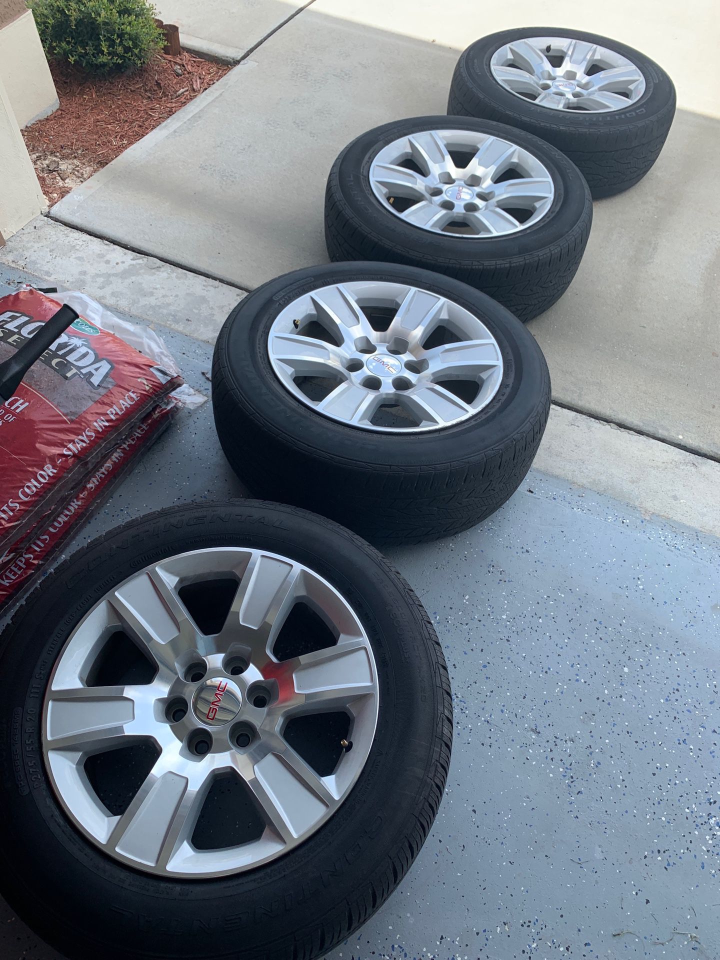 Tires with rims gmc truck 20”