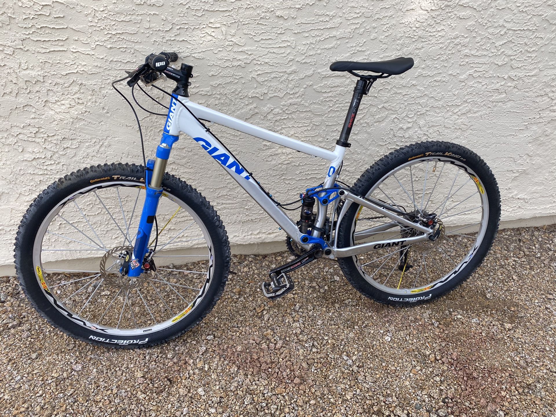 Giant Anthem XO 26 Mountain Bike Excellent Condition Small