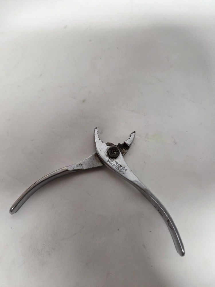 Snap On 44 Vaccum Grip Pliers