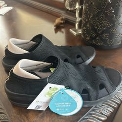 B ZEES SHOES, Original New 8.5