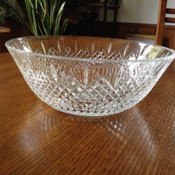 Beautiful Crystal Bowl - Vintage 9" x 3.5"