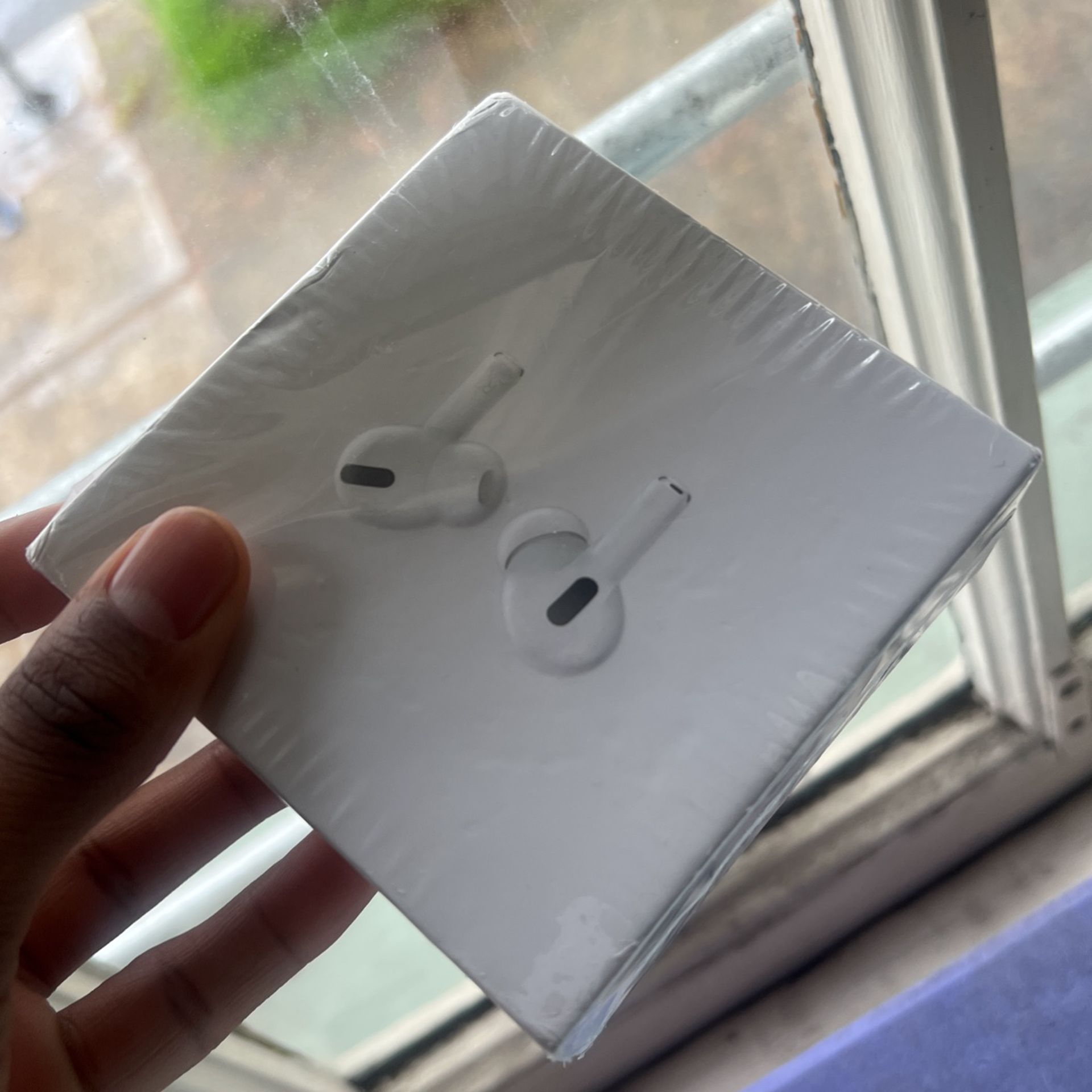 AirPod Pros 2 (WITH COVERAGE’S) 