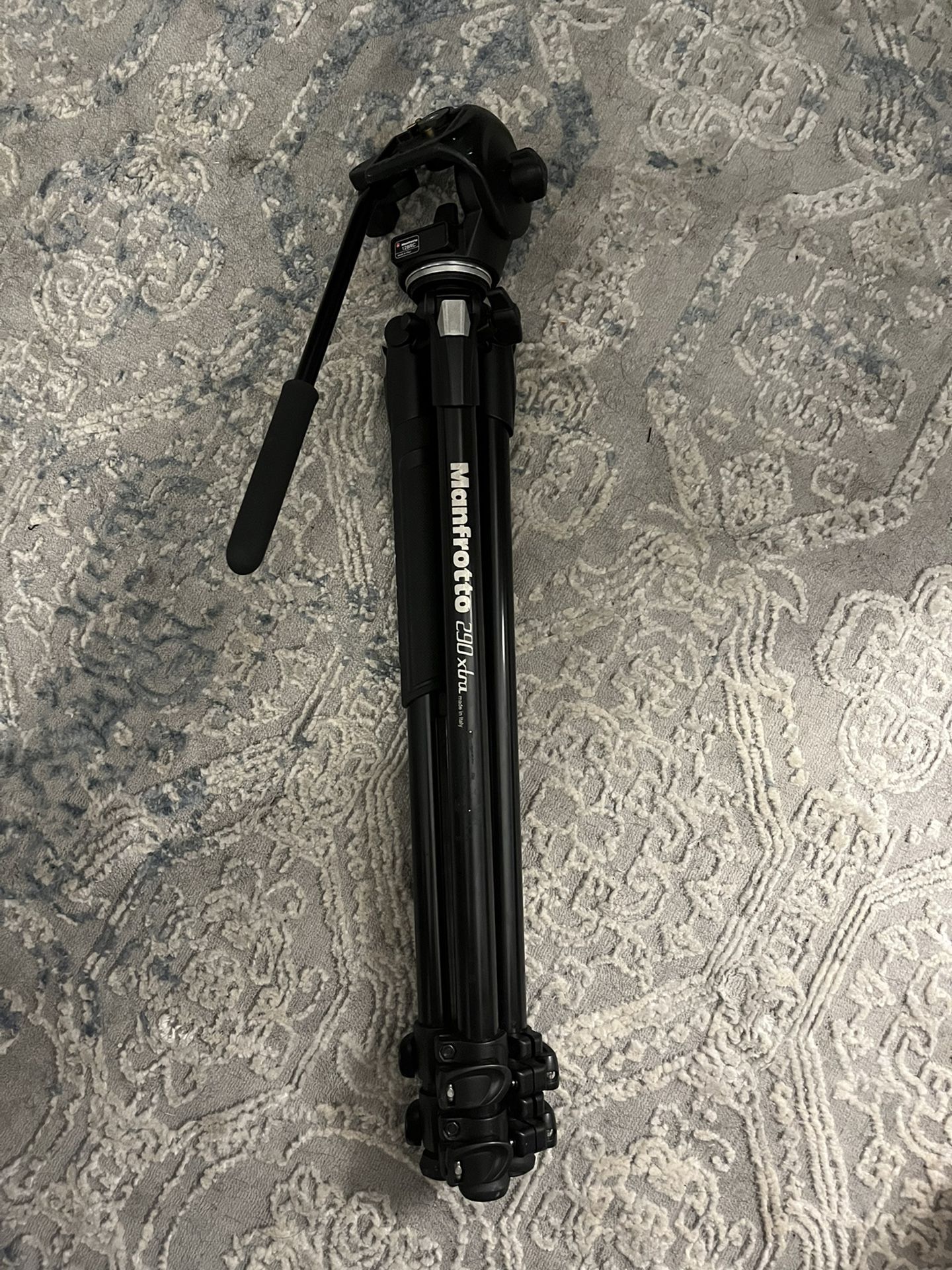 Manfrotto 290 Xtra Aluminum Tripod with 128RC Micro Fluid Video Head