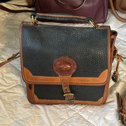Vintage Leather Dooney & Bourke Black Surrey Cross Body Bag Leather Medium Size 