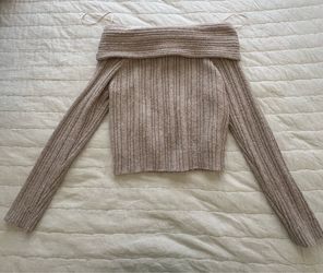 Wild fable off the shoulder