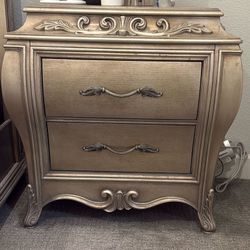 nightstands (set of 2)