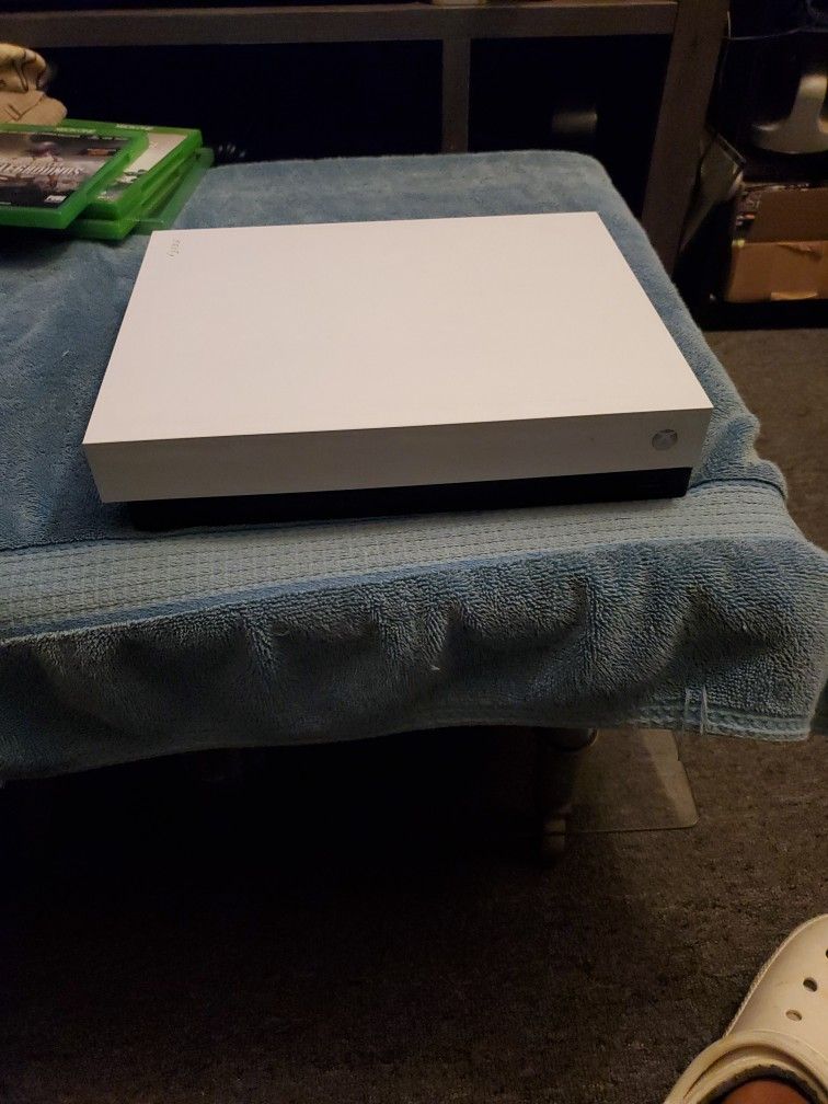 Xbox One X Fallout 76 White Special Edition 1tb