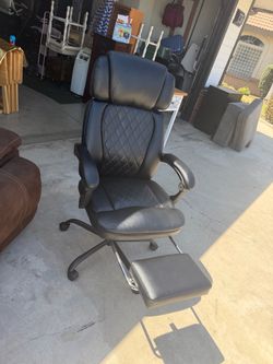 Game chair