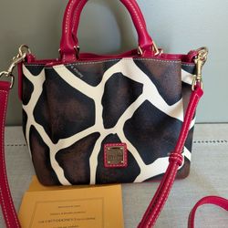 New Dooney & Bourke Purse 