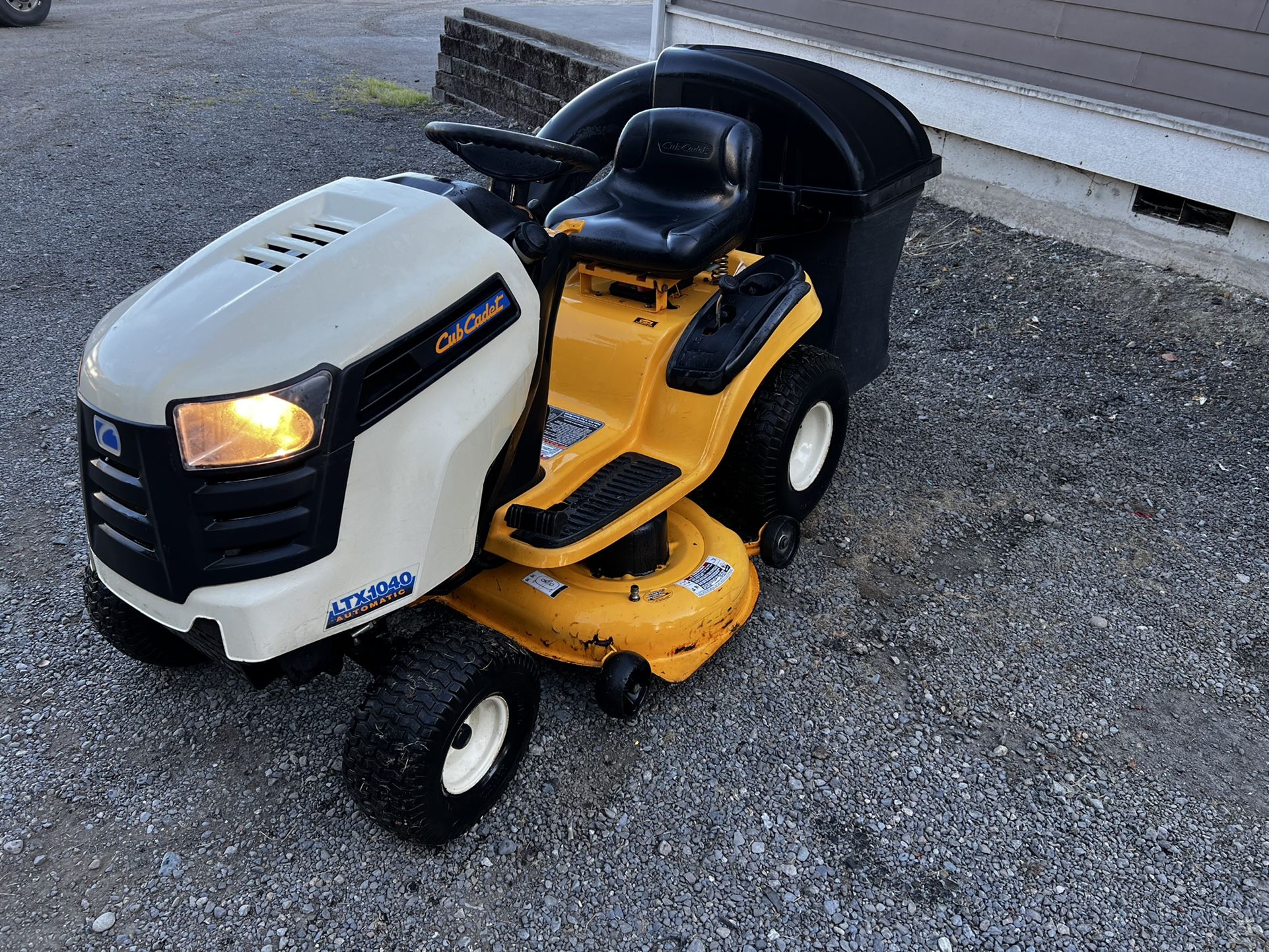 Lawnmower Riding Mowers Riding Lawnmower Cup Cadet-LTX1040