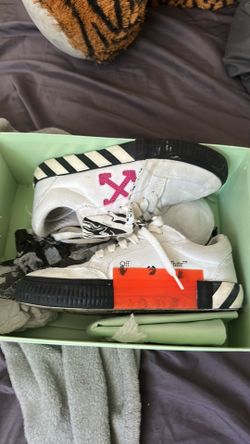Off white Vulcan sneakers