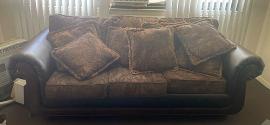 Furniture Set  Everything Must Go Today 400 For Everything