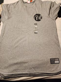 Nike Thick New Shirt Size Xl