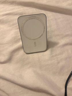 Apple MagSafe phone holder