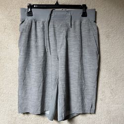 Lululemon THE Shorts Linerless 11” Mens Medium Grey