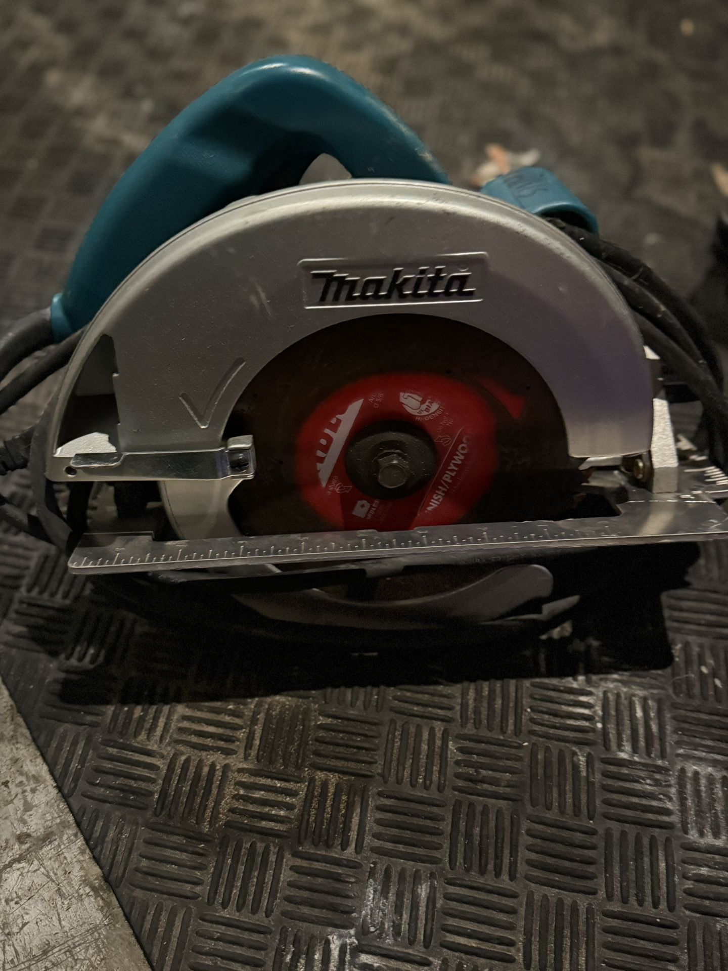 Markita Circular Saw