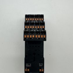 LOT OF 4* IDEC Relay Socket