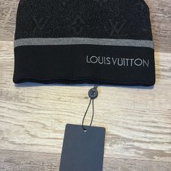 black/grey designer beanie 