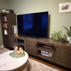 Beautiful Solid Wood TV Stand / Media Console — Rustic Modern Design