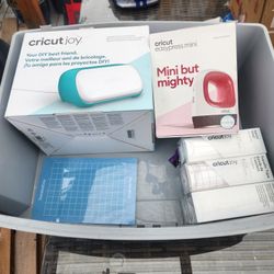 Circuit Joy Compact Smart Cutting machine And Easy Press Mini With Accessories 