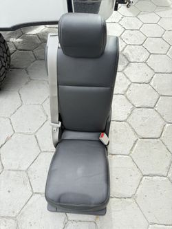 2017-2022 F250 Jump Seat