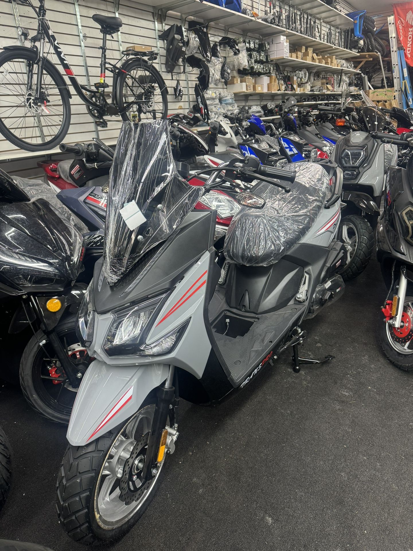 Brand New Bws 200cc Gas Scooter