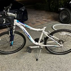 Schwinn ranger Women’s Mountain Bike