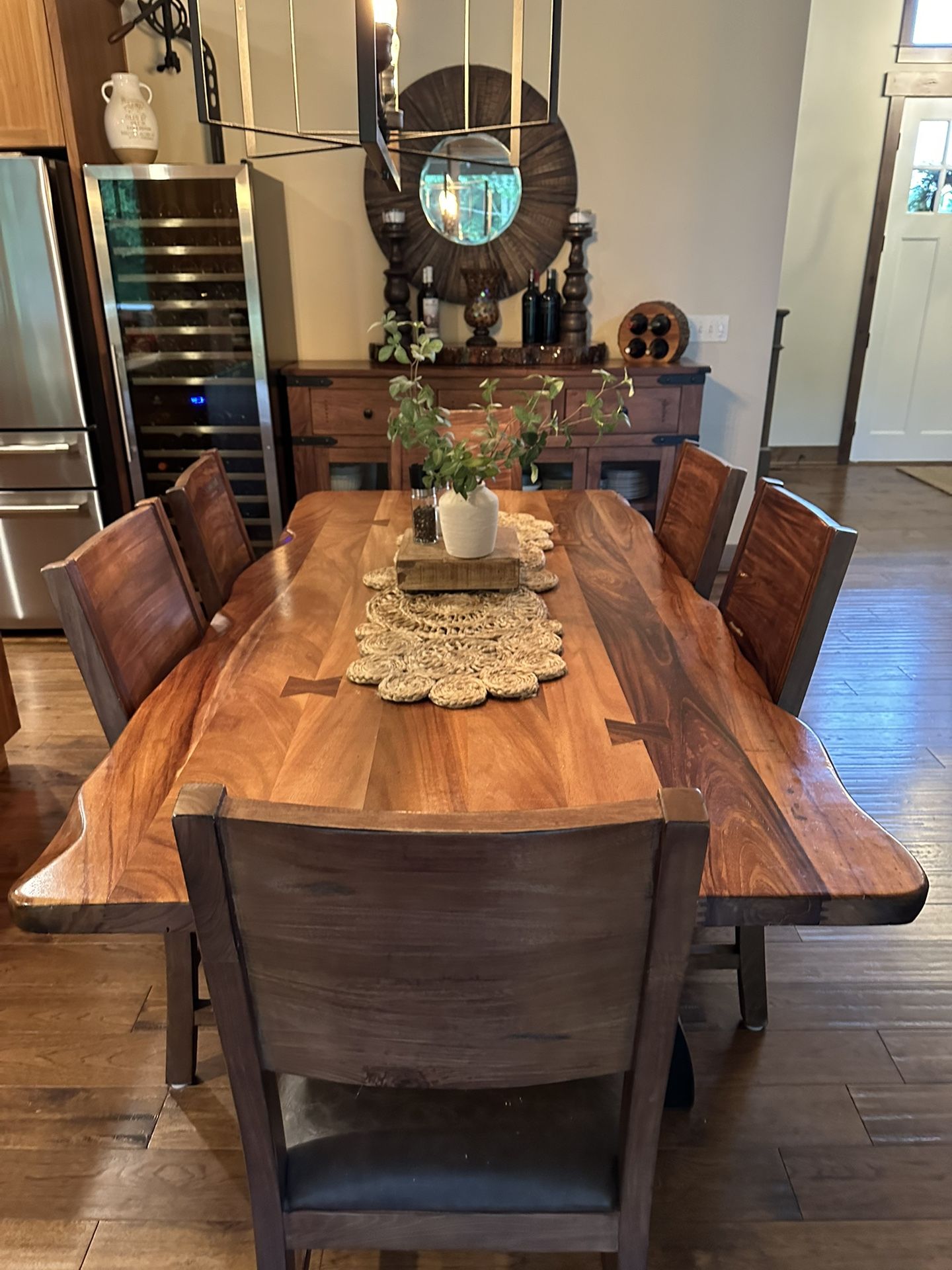 International Furniture Direct Parrots Dining Table