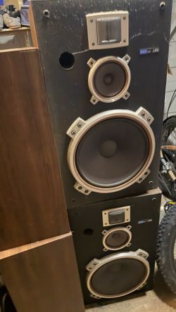 Speakers with full set up