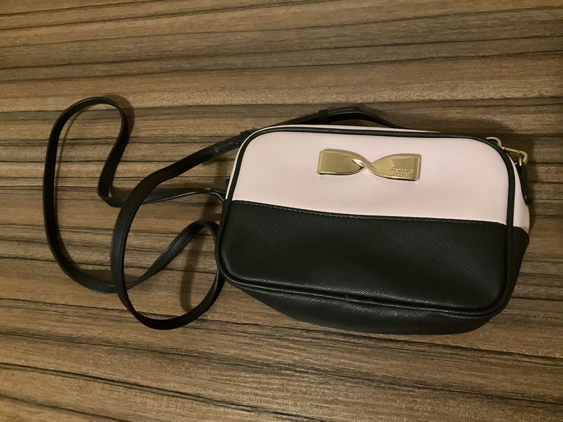victoria’s secret crossbody bag pink & black