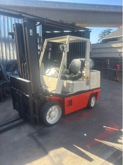 Nissan forklift 7000 lb