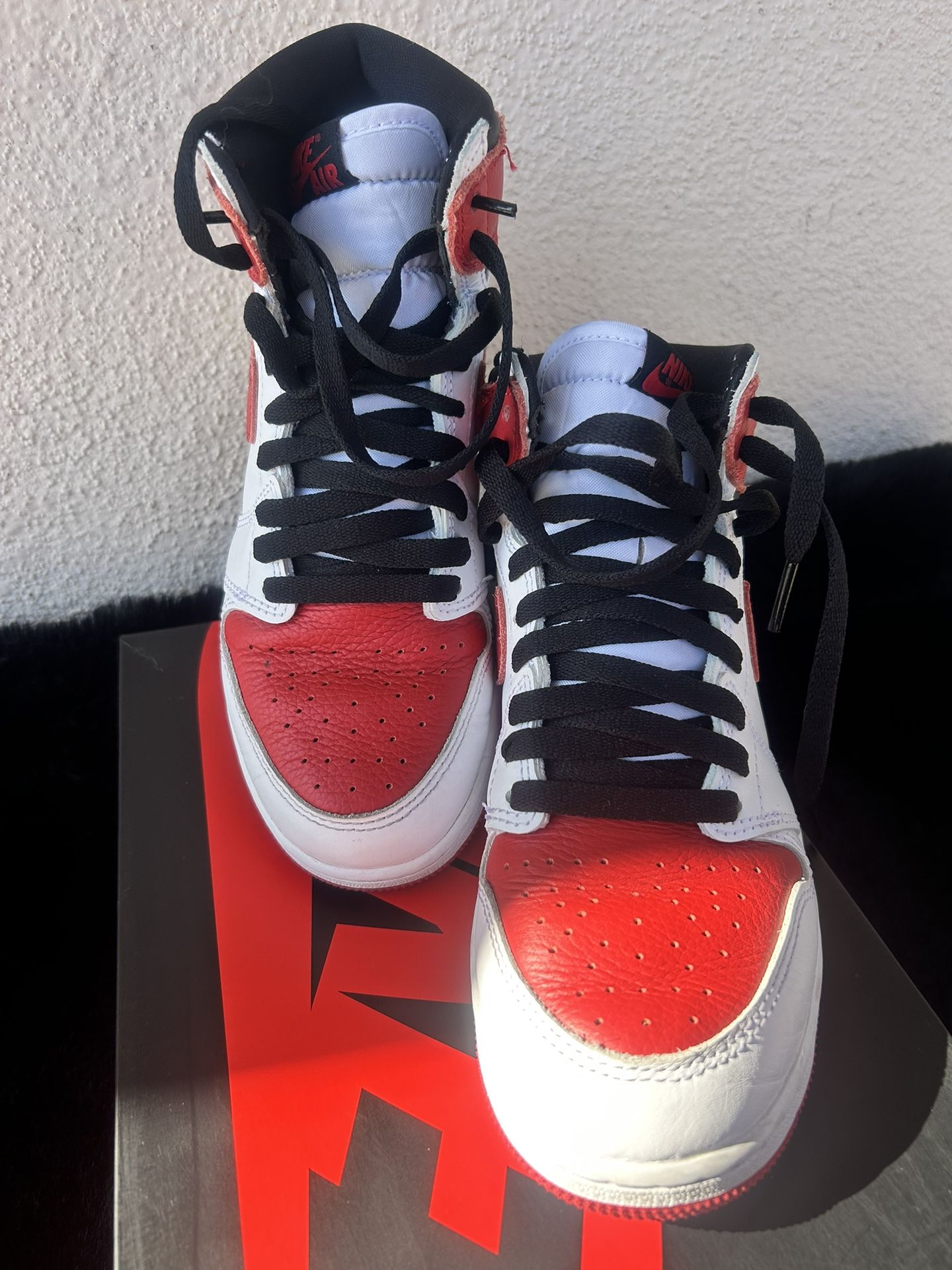 AIR JORDAN 1