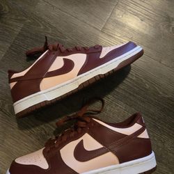 Nike Dunk  Low FB9109 600 Size 6Youth