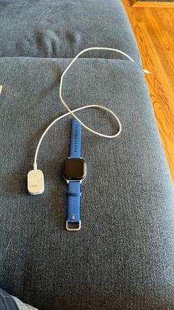 Gizmo Verizon Kids Watch and charger